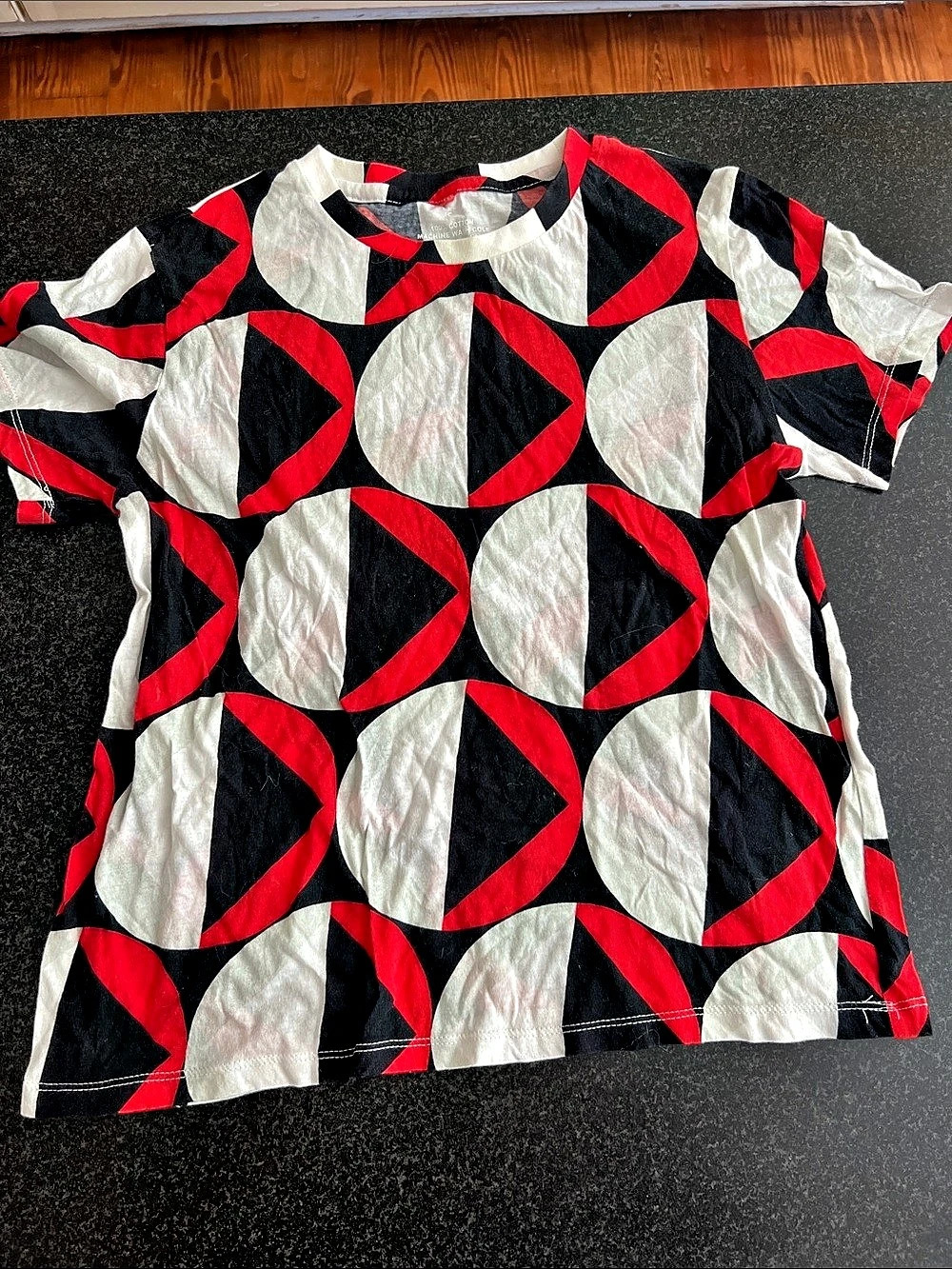 Cynthia Rowley Geometric Cotton Tee in Red & Black Size Small Like New